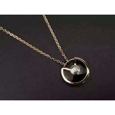 Amulette de Cartier Black Onyx Diamond Necklack in geel goud, wit goud en roze goud