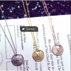 Amulette de Cartier Diamond Necklack in geel goud, wit goud en roze goud