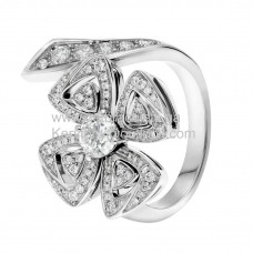 Bvlgari Fiorever witgouden ring met 1 grote diamant en pave diamanten