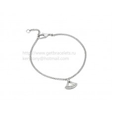 Bvlgari DIVAS Dream Witgouden opengewerkte armband met witgouden hanger bezet met pave diamanten