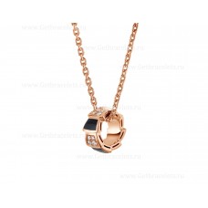 Bvlgari Serpenti Viper 18K roségouden ketting met onyxelementen en pave-diamanten op de hanger