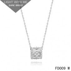 Van Cleef Arpels Perlee Clover hanger ketting wit goud met diamanten