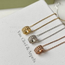 Van Cleef Arpels Perlee parelketting 3 rijen geel goud/rosé goud/wit goud