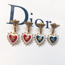 Dior Hartvormige hanger met parelrand en messing bijenoorknopjes, rood/blauw